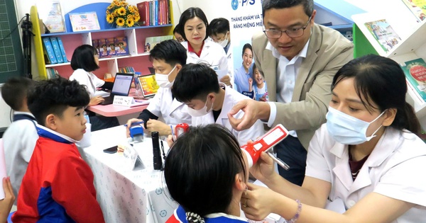 Tỷ lệ sâu răng ở trẻ em Việt Nam chạm mức 90%: Bác sĩ nha khoa khuyên gì?