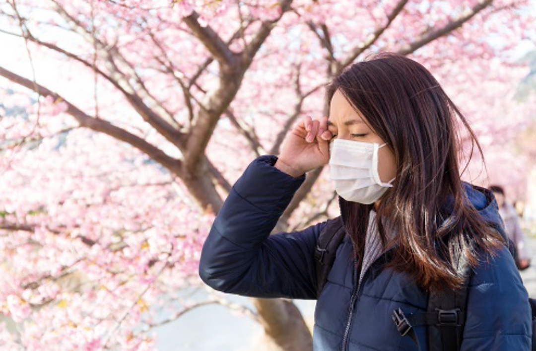 Viêm kết mạc mùa xuân dùng thuốc và chăm sóc như thế nào?- Ảnh 1.