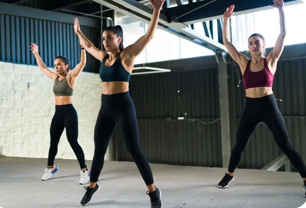 Bài tập nhanh 15 phút tại nhà tăng cường thể lực mỗi ngày- Ảnh 2.