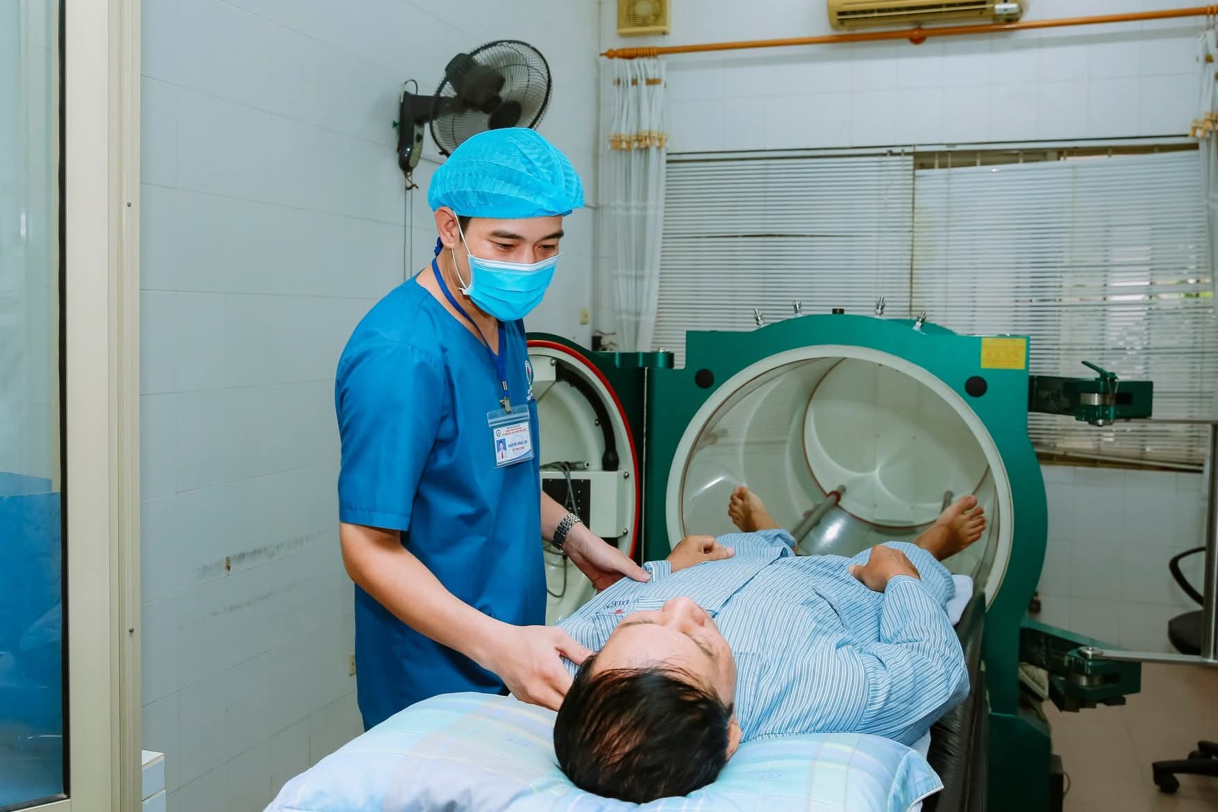 Già hóa nhanh, bệnh tật nhiều, người cao tuổi cần được chăm sóc thế nào?- Ảnh 2.