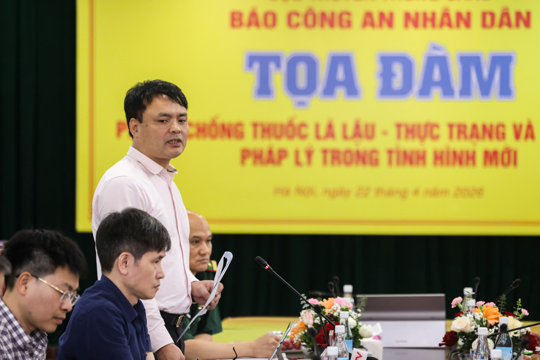 Đề xuất tăng nặng mức xử phạt, siết khâu bán lẻ để chặn thuốc lá lậu- Ảnh 3.