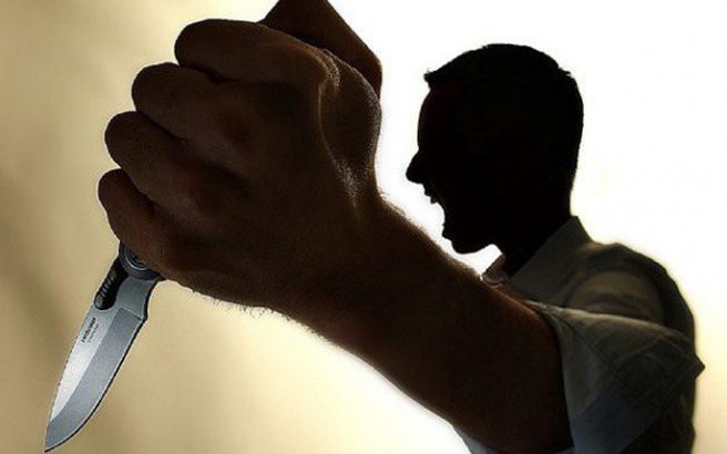 Kẻ hành hung phụ nữ đâm tử vong trưởng thôn