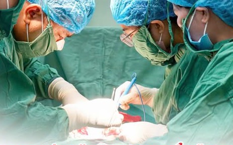 'Báo động đỏ' nội viện cứu hai mẹ con sản phụ thoát lằn ranh sinh tử- Ảnh 3.