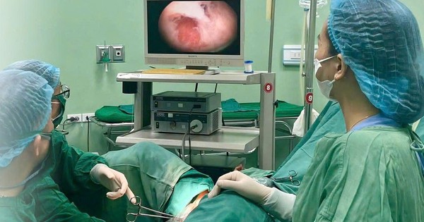 Giành lại thiên chức làm mẹ sau dính buồng tử cung nặng