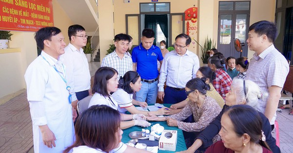 Hàng trăm người dân Hà Tĩnh được khám, sàng lọc bệnh miễn phí