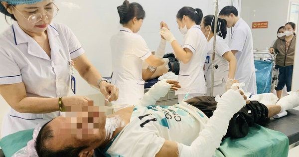 Bị bỏng vì thui thịt chó bằng bình gas, hai người đàn ông lại lấy xăng chữa vết thương