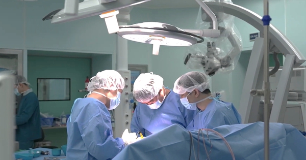 Vinmec kích hoạt quy trình tối khẩn trong đêm, cứu sống bé trai 12 tuổi xuất huyết não