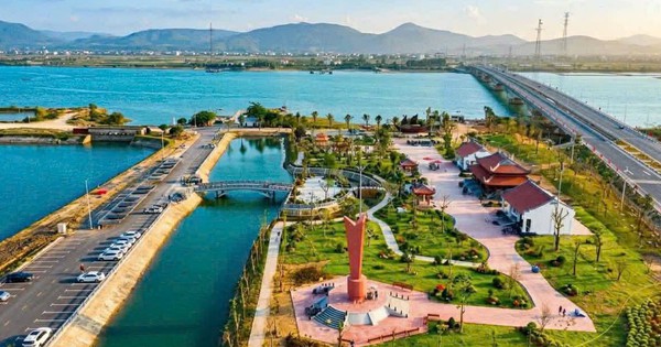 Chiêm ngưỡng Di tích Bến phà Gianh: ‘Tọa độ lửa’ xưa khoác lên mình diện mạo mới