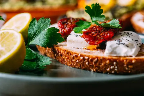 Chuyên gia dinh dưỡng chỉ mẹo siêu đơn giản để nạp 100g protein mỗi ngày- Ảnh 5.