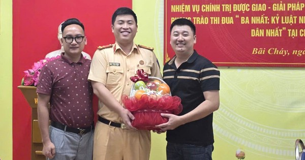 CSGT Quảng Ninh dùng xe đặc chủng mở đường đưa sản phụ chuyển dạ đến viện cấp cứu