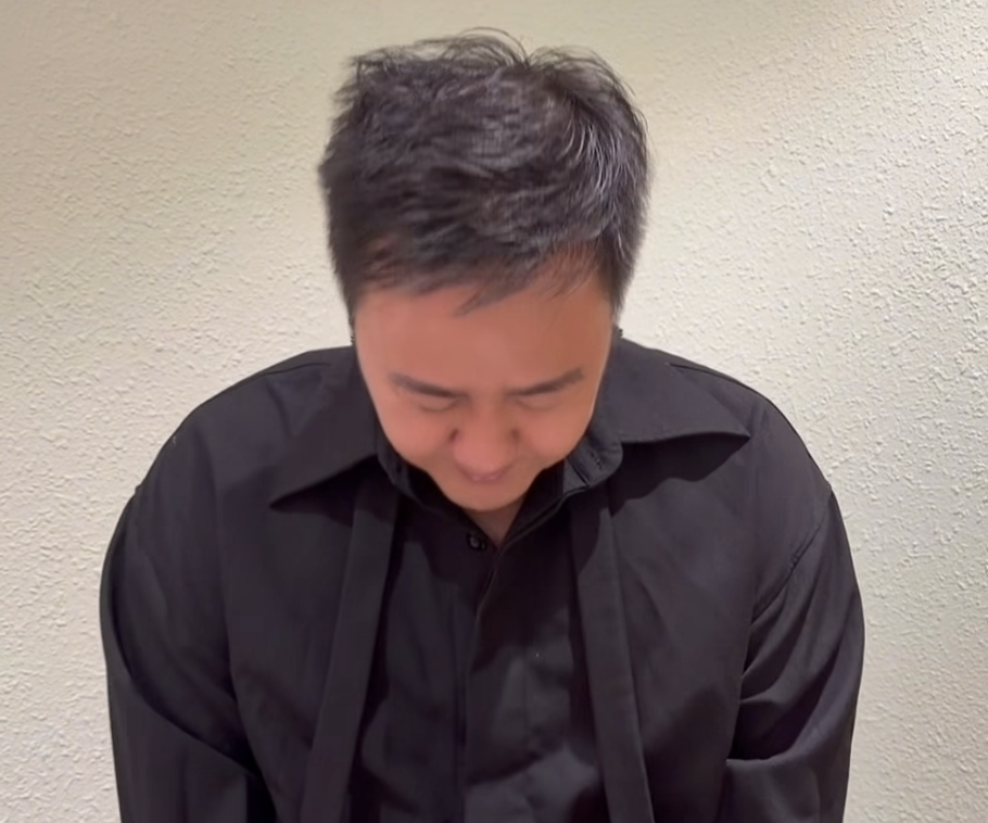 Trung Quân Idol đăng video xin lỗi vợ chồng bác sĩ Phạm Minh Trường- Ảnh 1.