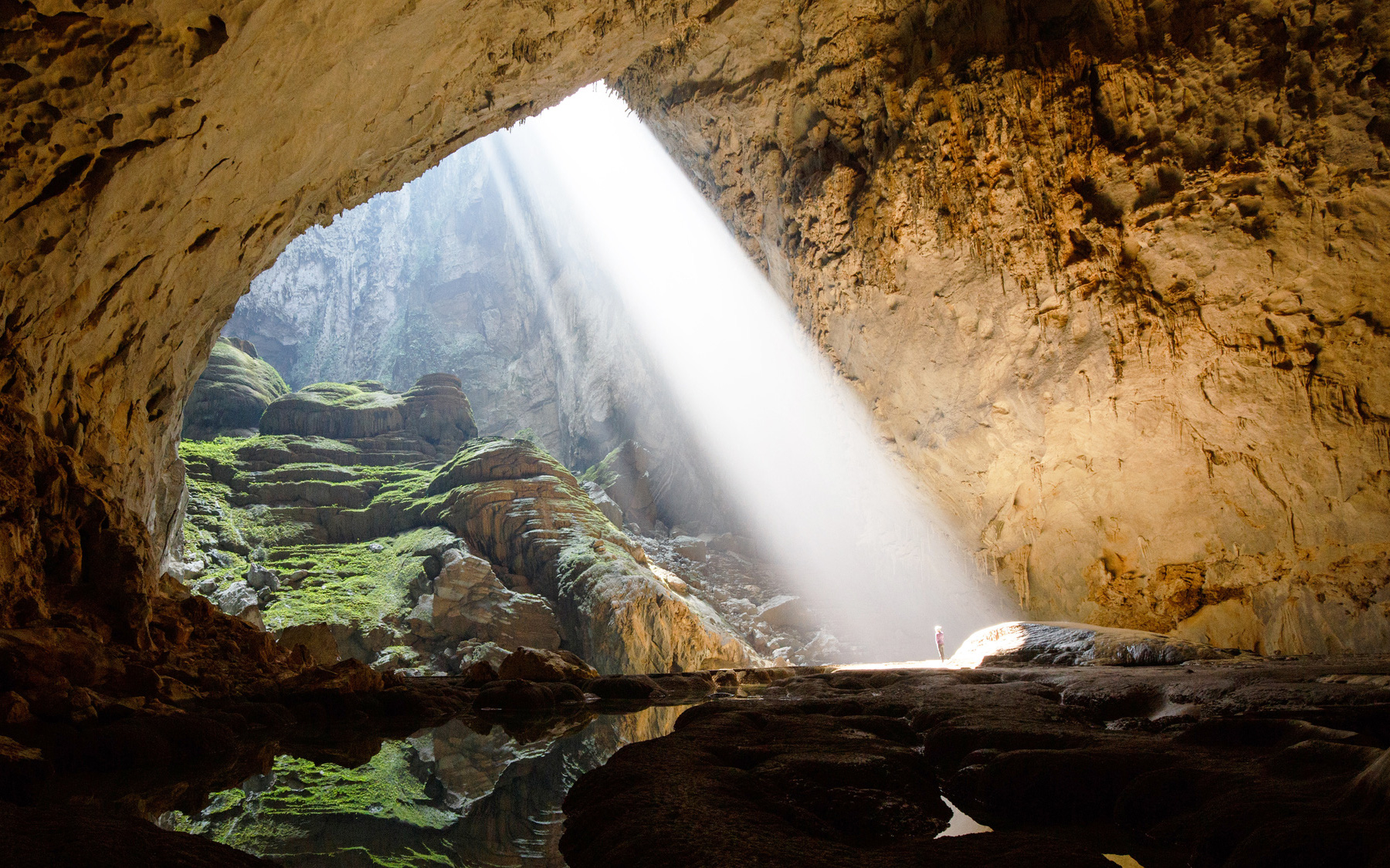Google tôn vinh hang Sơn Đoòng - hang động lớn nhất thế giới