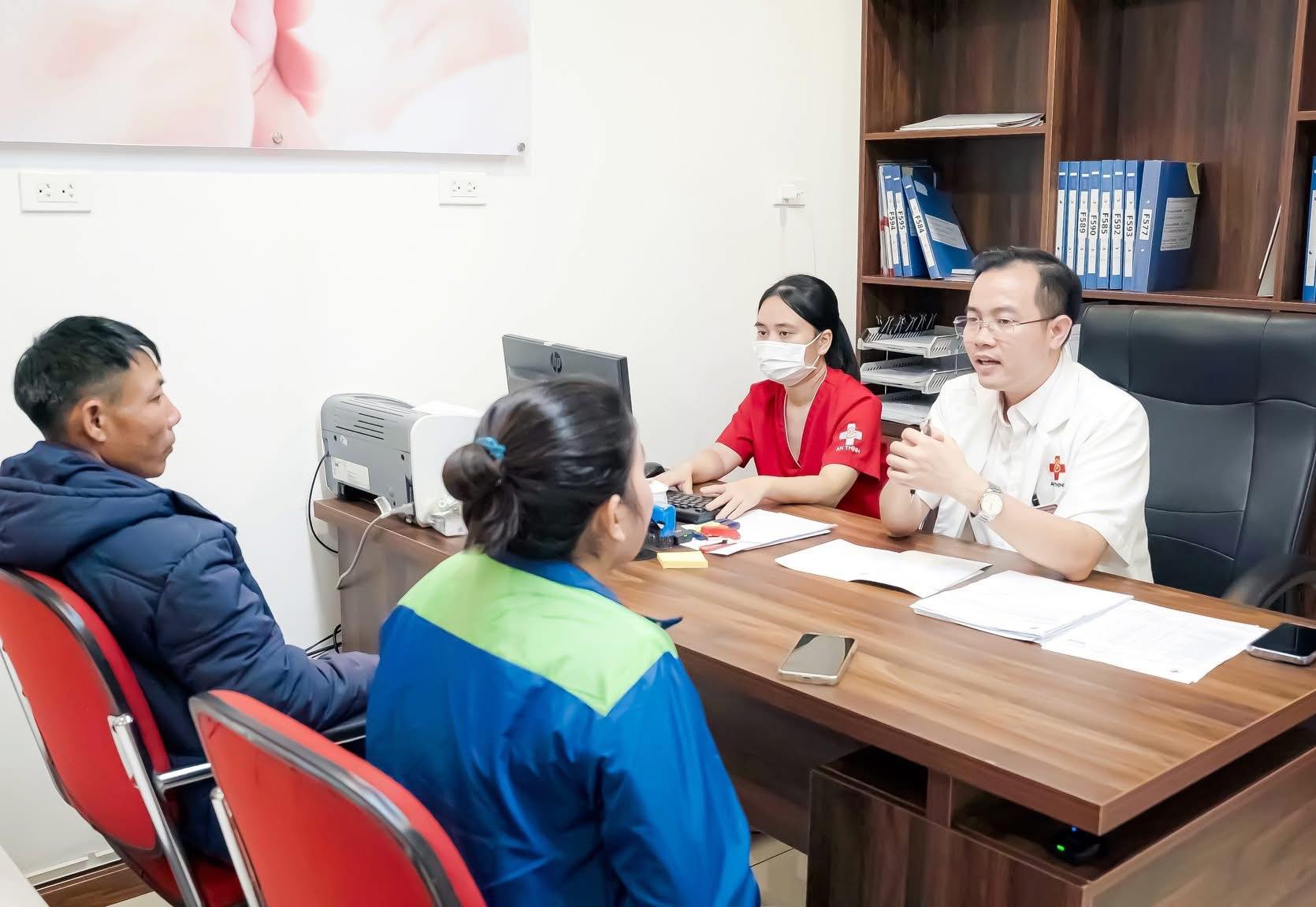 ThS.BS Hà Đức Quang điều trị thành công nguyên nhân hiếm muộn do bệnh phụ khoa- Ảnh 1.