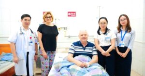 Cứu sống du khách Pháp bị nhồi máu cơ tim khi đang du lịch tại Quảng Ninh