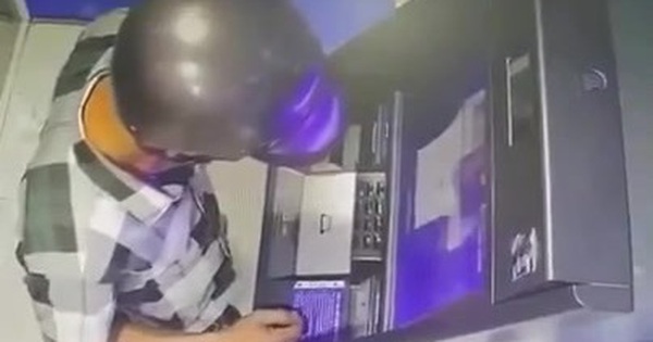 Từ vụ người đàn ông lấy 128 triệu đồng bị bỏ quên tại ATM, cán bộ ngân hàng khuyến cáo những điều cần nhớ khi giao dịch