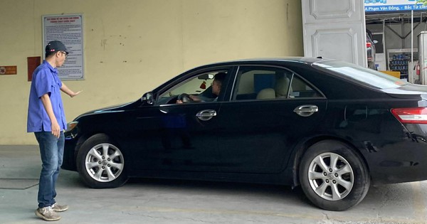Đăng kiểm ô tô lần đầu: Sắp phải chụp ảnh ‘đúng chuẩn’ mới được cấp tem