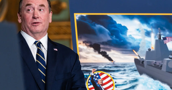 Hé lộ ‘giấc mơ’ của Tổng thống Trump khiến Bộ trưởng Hải quân mất chức