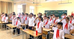 Quyền lợi của giáo viên dạy trẻ khuyết tật tại nhiều trường ở Hà Nội đang bị ‘bỏ quên’ ?