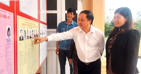 Người dân giáo xứ Đồng Bình đặt trọn niềm tin từ những lá phiếu bầu