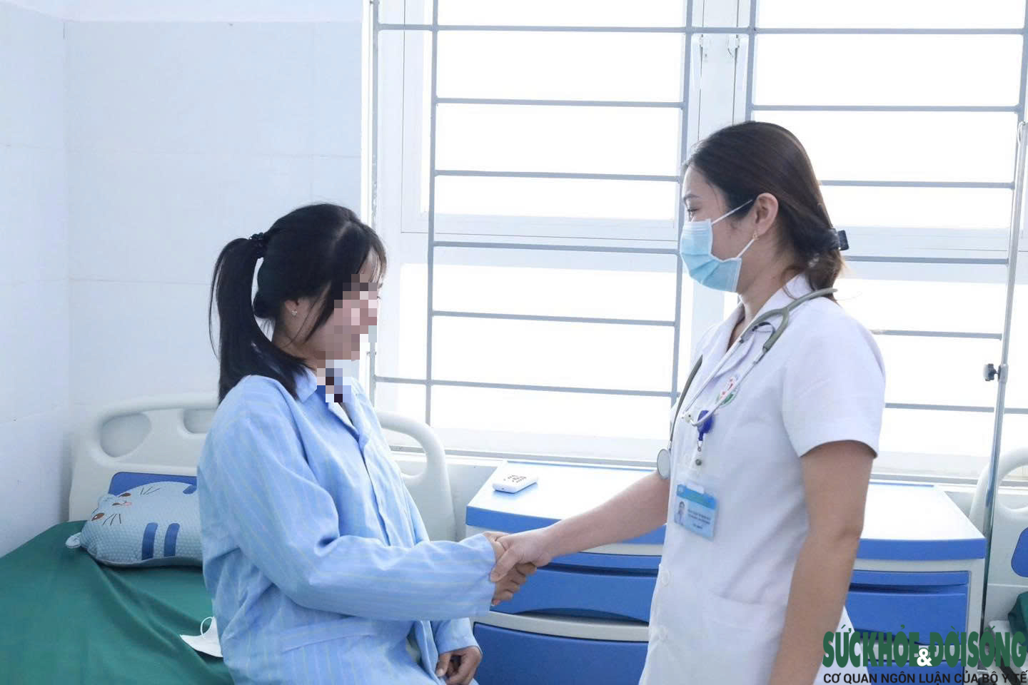 Thông tin mới nhất vụ ngộ độc bánh mì ở Nghệ An- Ảnh 1.