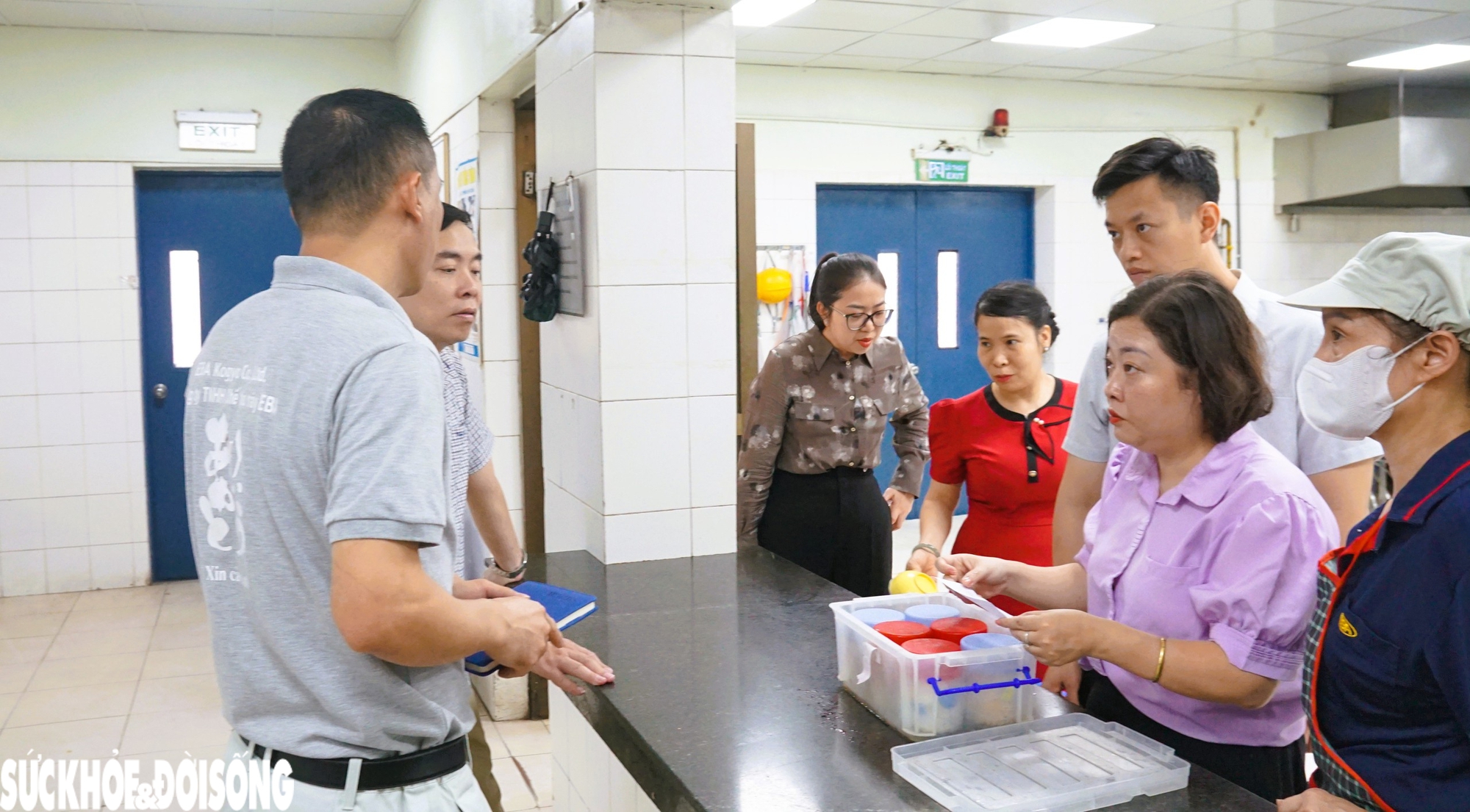 Hải Phòng kiểm tra, phát hiện nhiều cơ sở vi phạm an toàn thực phẩm- Ảnh 1.