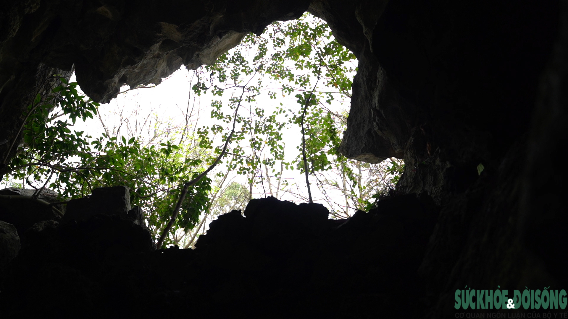 Hang Hỏa Tiễn - nơi 33 thanh niên xung phong hóa thành bất tử- Ảnh 1.
