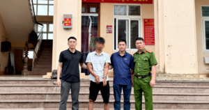 Làm rõ 2 anh em ruột trong vụ cướp điện thoại vào ban đêm