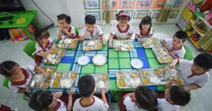 Vai trò của vi chất dinh dưỡng thiết yếu với trẻ em học đường