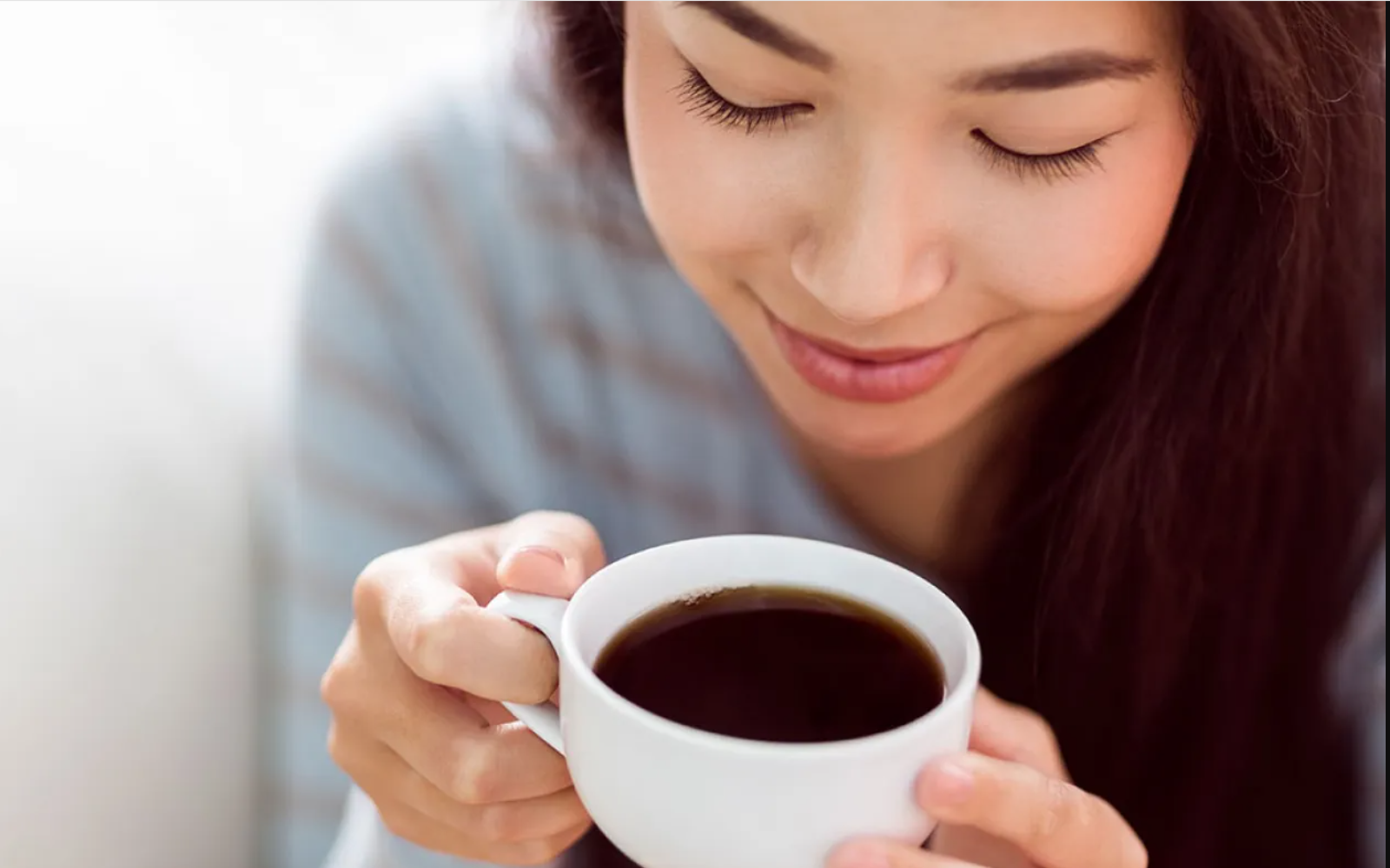 Uống cà phê nóng hay cà phê lạnh tốt cho sức khỏe hơn?- Ảnh 4.