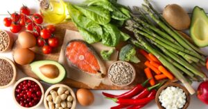 4 nhóm dưỡng chất thiết yếu để trẻ phát triển khỏe mạnh