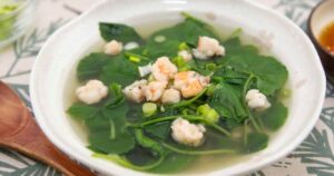 Giải nhiệt, thanh lọc cơ thể với rau má