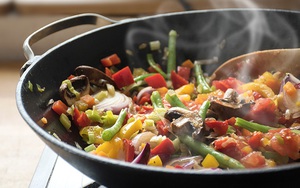 Vì sao người gầy vẫn có nhiều mỡ bụng?- Ảnh 2.