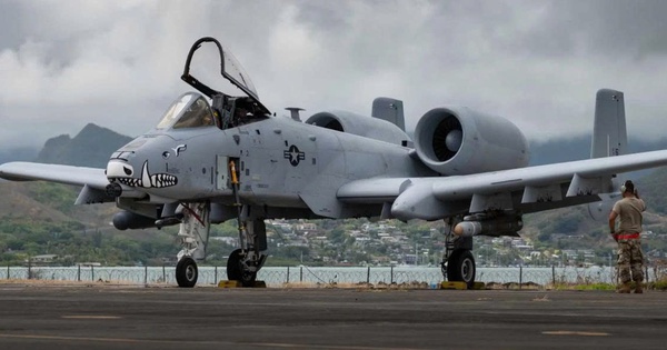 Vì sao Mỹ vẫn phải giữ ‘xe tăng bay’ A-10 đến 2030 dù từng định loại biên?