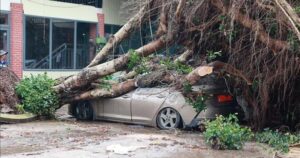 Những khu vực có dông lốc mạnh nhất trong ngày 23/4 do không khí lạnh tác động