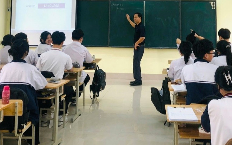 Quyền lợi của giáo viên dạy trẻ khuyết tật tại nhiều trường ở Hà Nội đang bị ‘bỏ quên’ ?- Ảnh 4.