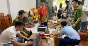 Chủ cửa hàng sửa chữa xe máy làm Tiktok hướng dẫn ‘độ chế’ phương tiện