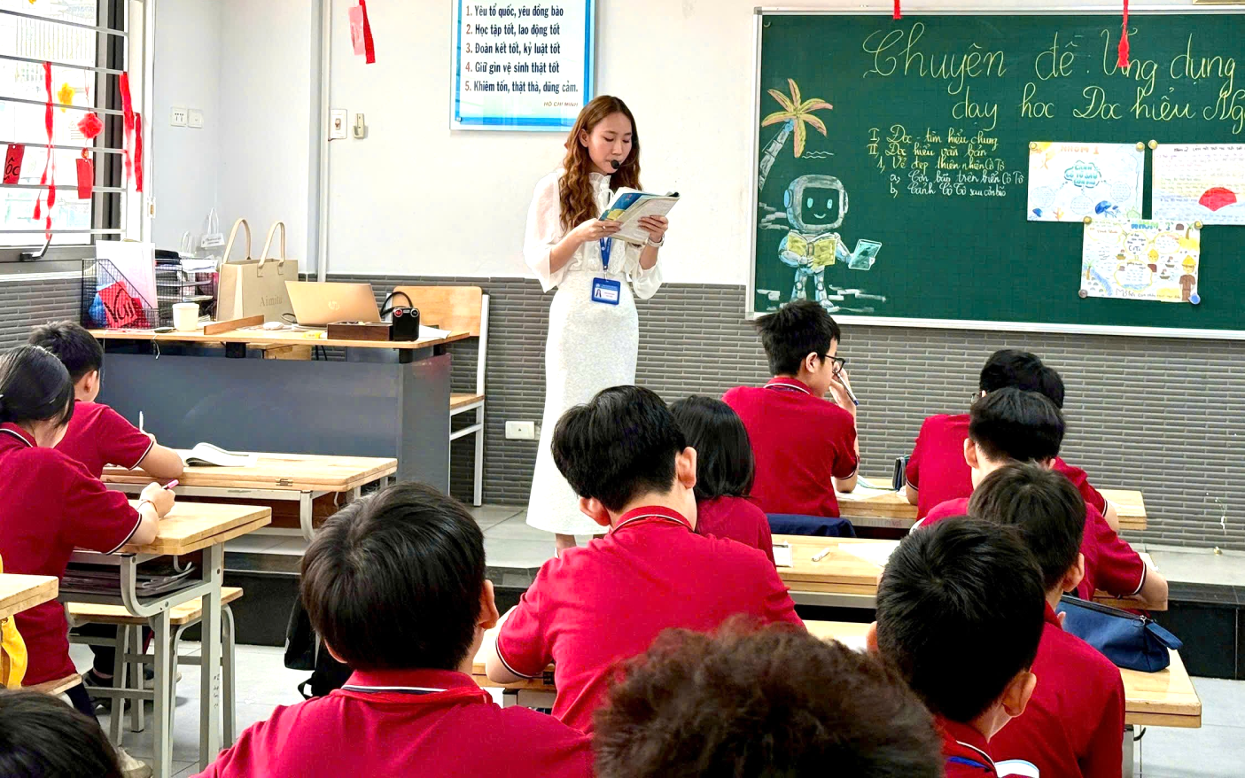 Đảm bảo tiền lương và phụ cấp cho giáo viên dạy liên trường liên cấp