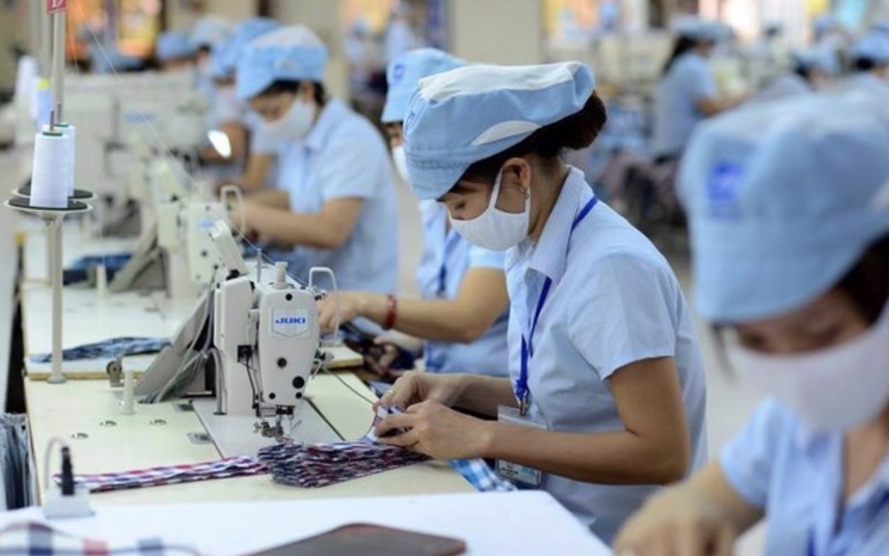 Đi làm dịp 30/4 - 1/5, người lao động có thể nhận lương gấp gần 5 lần