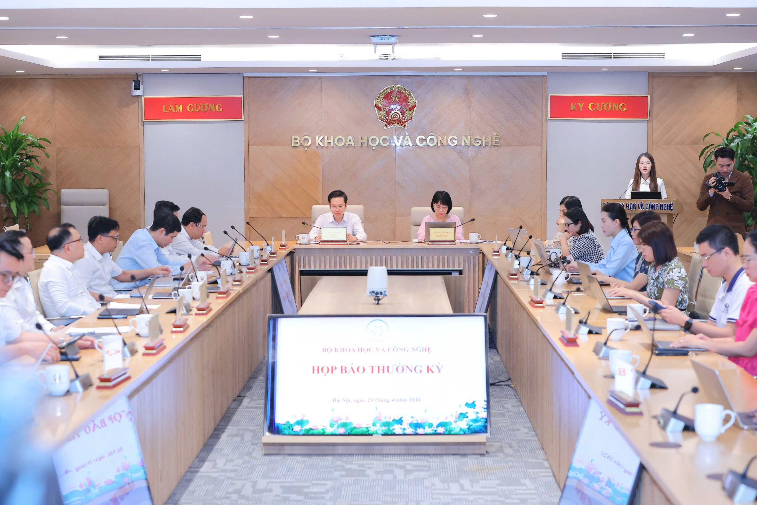 Hạ tầng số và công nghiệp công nghệ số tiếp tục tăng trưởng mạnh- Ảnh 1.