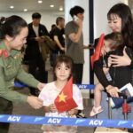 Cận cảnh công tác an ninh, làm thủ tục bay dịp nghỉ lễ 30/4