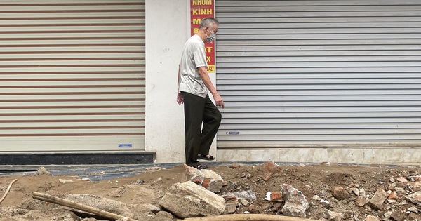 Đường Nguyễn Tuân, Hà Nội ngổn ngang thi công, người dân ‘dò dẫm’ từng mét
