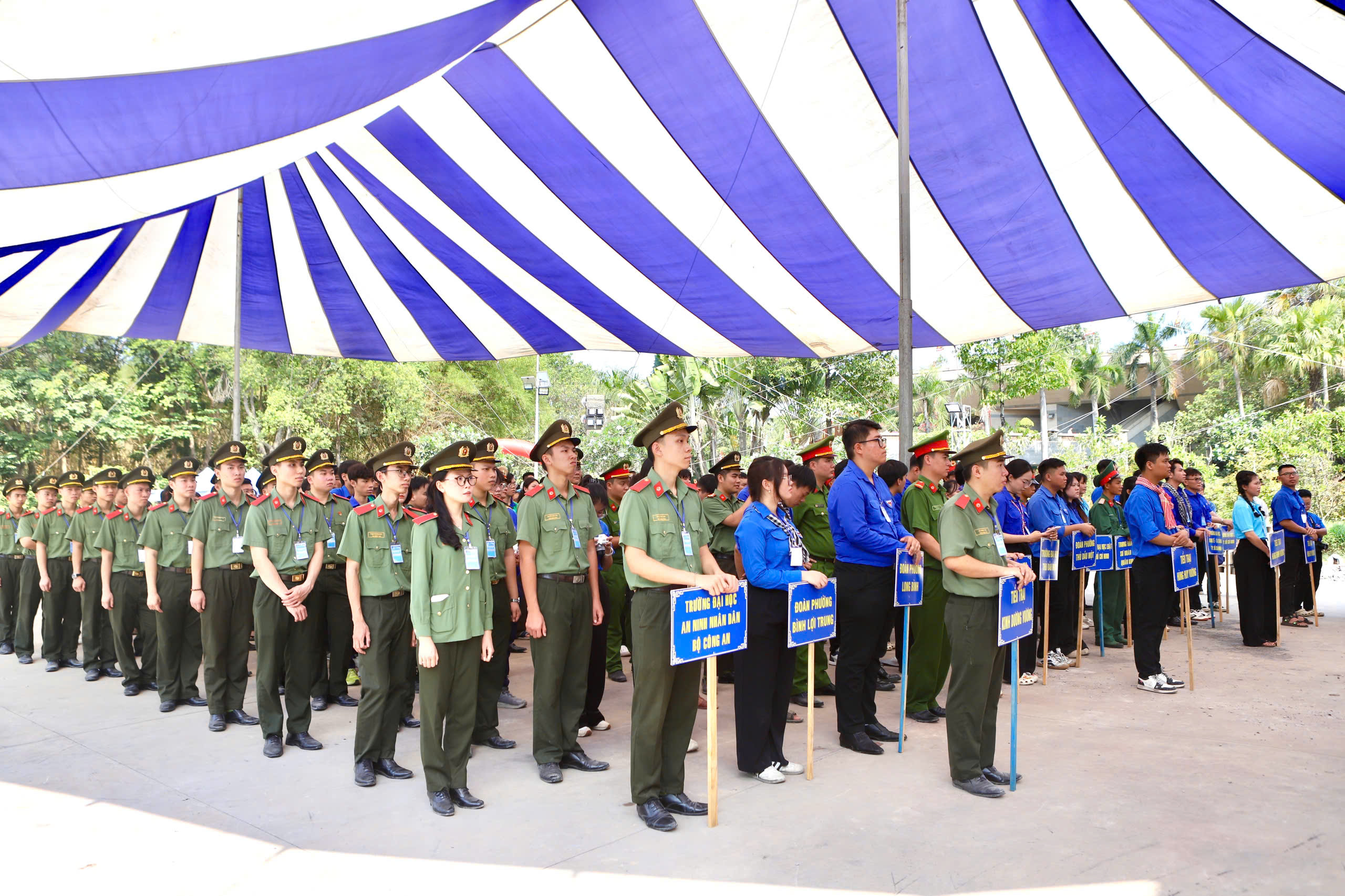 Khai mạc Hội trại truyền thống 'Tự hào nòi giống Tiên Rồng'- Ảnh 6.