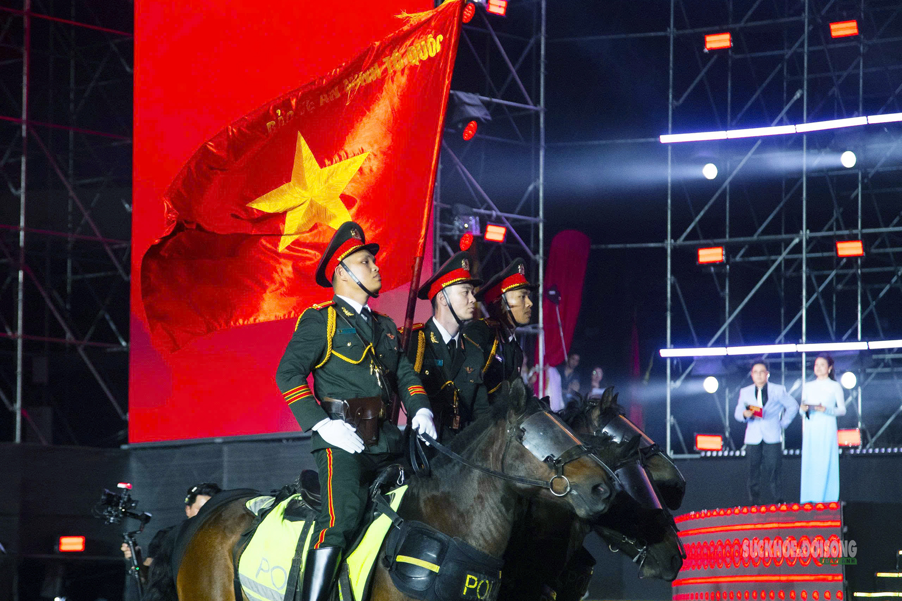 Khoảnh khắc gợi nhớ lễ diễu binh, diễu hành trong 'Âm vang Tổ quốc'- Ảnh 4.