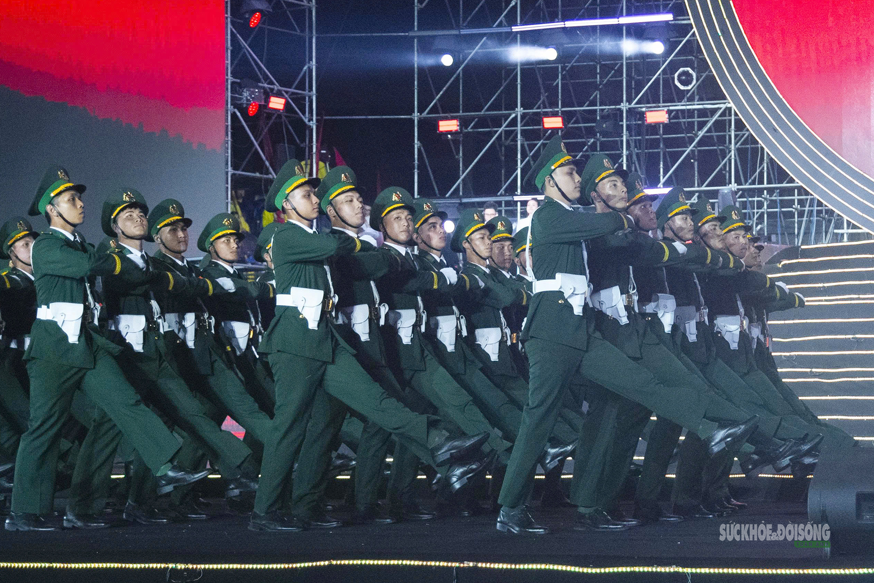 Khoảnh khắc gợi nhớ lễ diễu binh, diễu hành trong 'Âm vang Tổ quốc'- Ảnh 6.