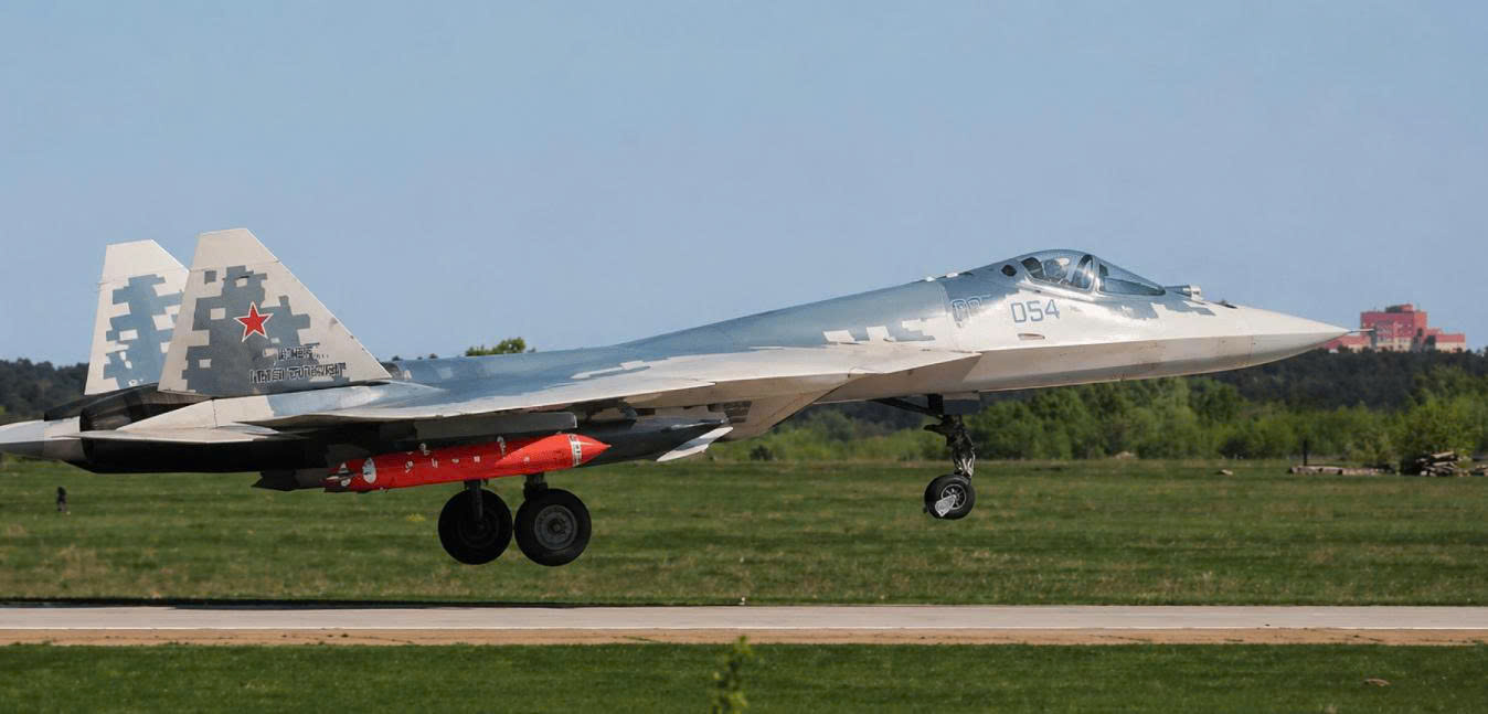 Ukraine giải mật tên lửa S-71K tầm bắn lên tới 300km trên tiêm kích Su-57 Nga- Ảnh 1.