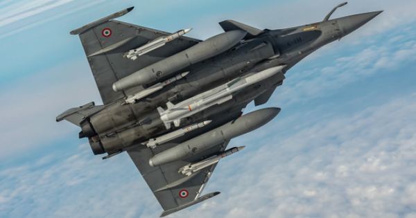 Tiêm kích hạt nhân Pháp áp sát Nga