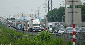 Kết thúc nghỉ lễ Giỗ Tổ Hùng Vương, cửa ngõ Hà Nội ken đặc phương tiện