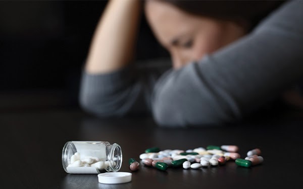 Ngăn chặn trào lưu sử dụng nước 'nậm thoong' của thanh niên xã biên giới Quảng Trị- Ảnh 2.