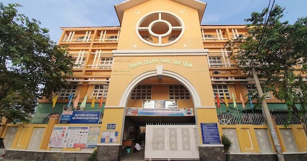 TPHCM: 25 ca nghi ngộ độc thực phẩm tại Trường tiểu học Đặng Thuỳ Trâm, có ca sốc, co giật