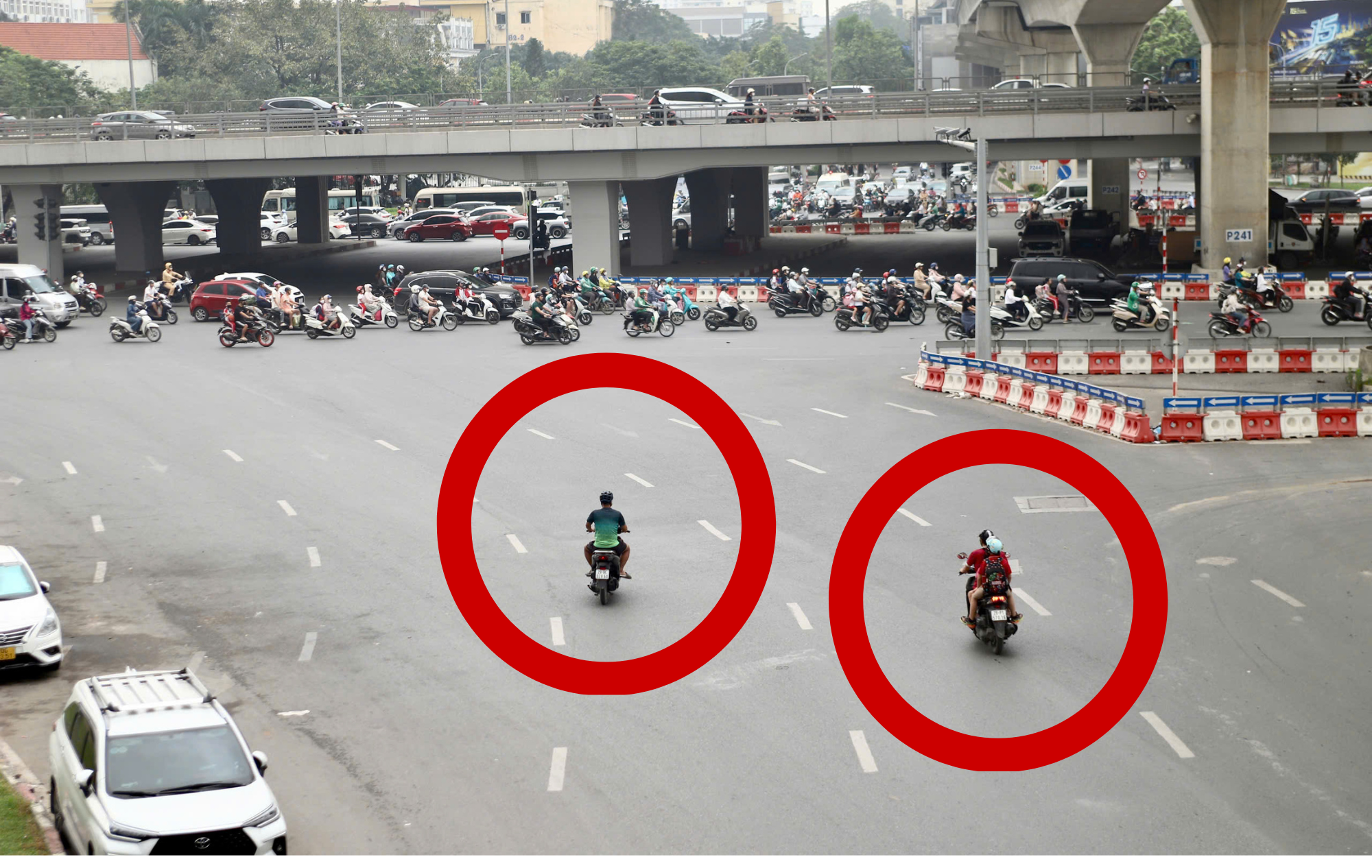 1 giờ xử lý hàng chục tài xế đi ngược chiều: Tiện vài phút, mất cả triệu đồng